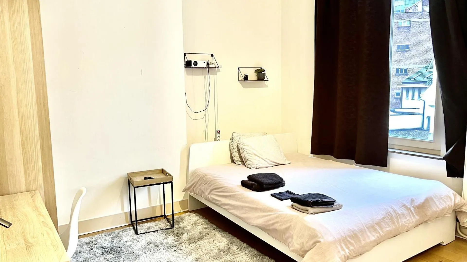 Place De La Liberte 2 Bedroom Apartment Brussels